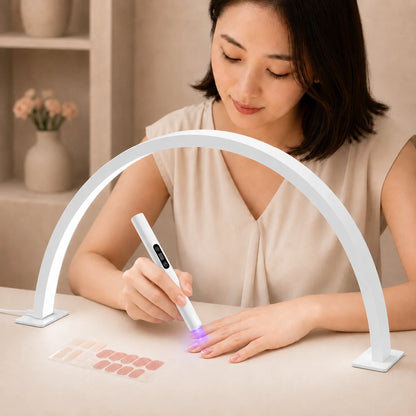 LUAMP™半月型ネイルライト